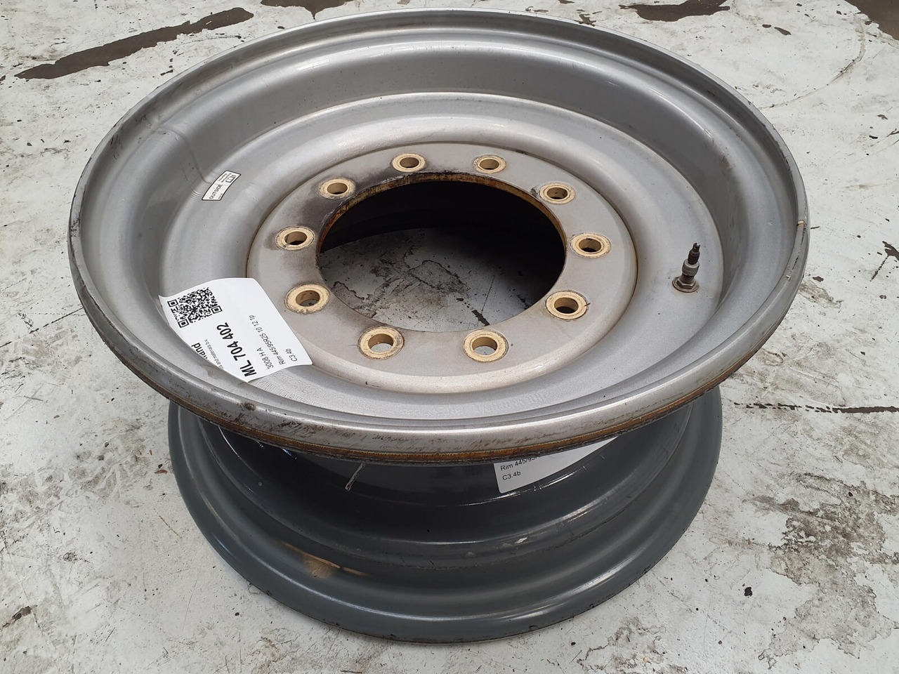 Liebherr Rim 445/95R25 10 12 1p - Jantă pentru Macara: Foto 1 Liebherr Rim 445/95R25 10 12 1p - Jantă pentru Macara: Foto 1