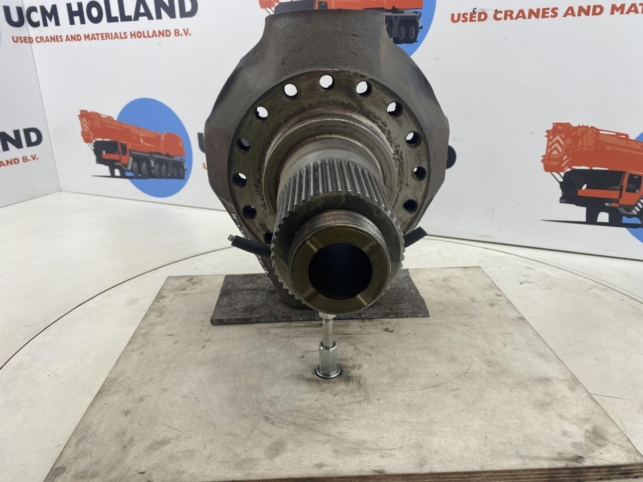 PPM 250 ATT Steering knuckle 16 holes axle 1 - Fuzeta pentru Automacara: Foto 2 PPM 250 ATT Steering knuckle 16 holes axle 1 - Fuzeta pentru Automacara: Foto 2