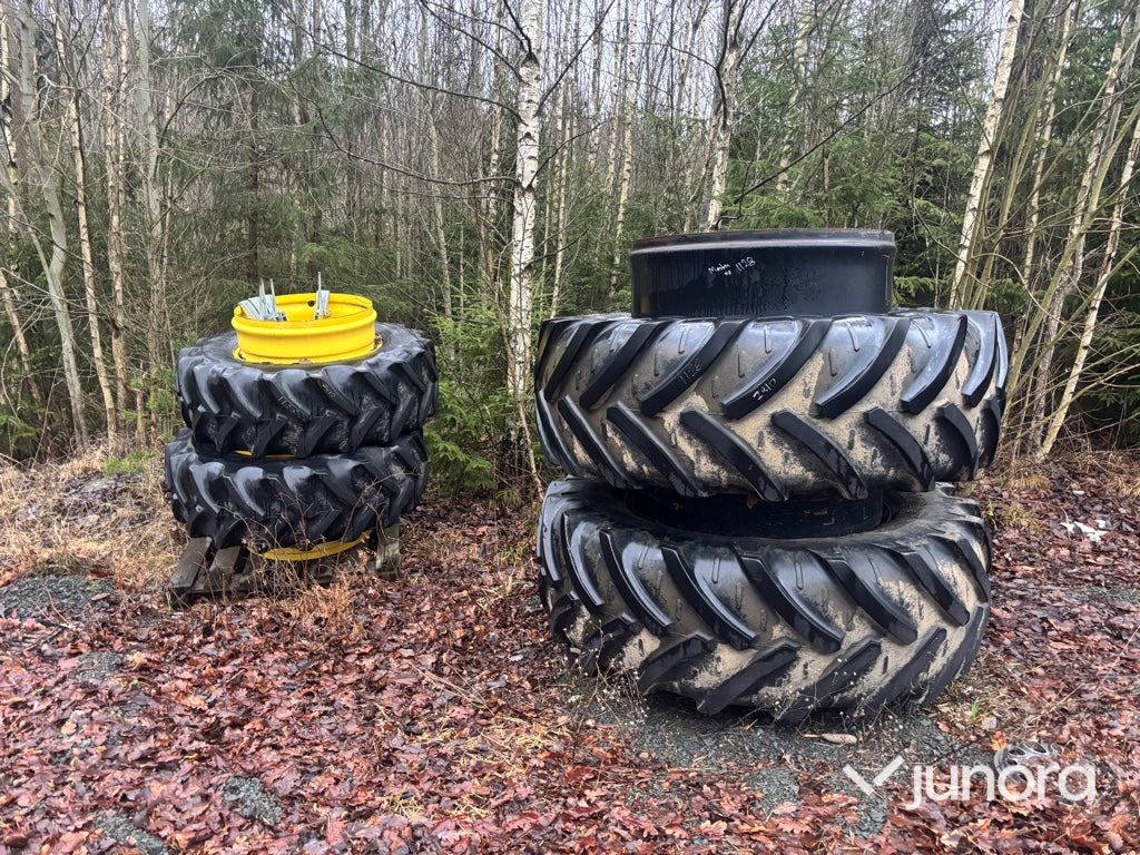 Dubbelmontage till traktor – 480/70R30 & 620/70R42 - Roată completă pentru Utilaje agricole: Foto 1 Dubbelmontage till traktor – 480/70R30 & 620/70R42 - Roată completă pentru Utilaje agricole: Foto 1