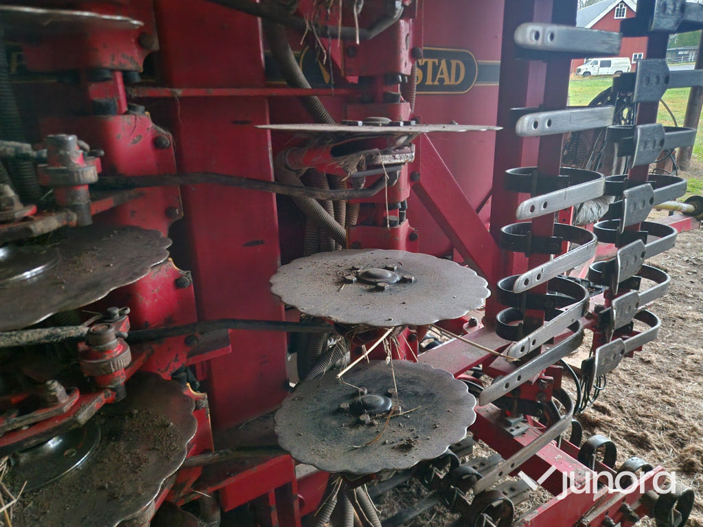 Såmaskin - Väderstad Rapid 600 P - Semănătoare: Foto 4 Såmaskin - Väderstad Rapid 600 P - Semănătoare: Foto 4