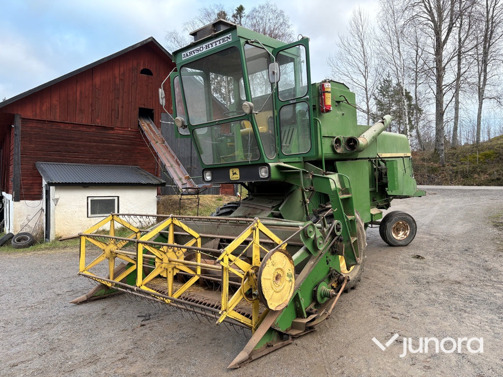 Skördetröska - John Deere 942 - Combină de recoltat cereale: Foto 1 Skördetröska - John Deere 942 - Combină de recoltat cereale: Foto 1
