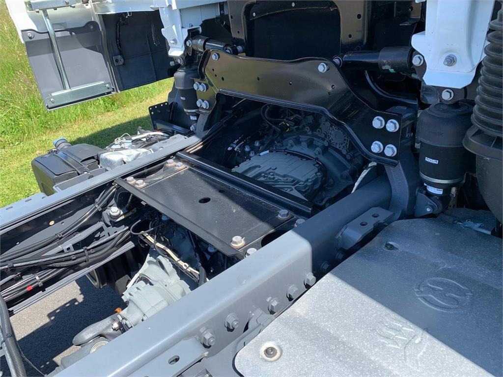 DAF XF 430 FAW 8x4*4 Tridem - Camion şasiu: Foto 5 DAF XF 430 FAW 8x4*4 Tridem - Camion şasiu: Foto 5