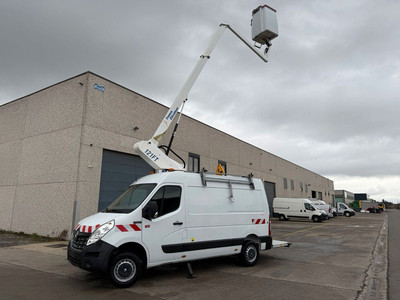 Renault Master. France Elévateur 12m. Klima. Kamera. - Camion cu nacela: Foto 1 Renault Master. France Elévateur 12m. Klima. Kamera. - Camion cu nacela: Foto 1