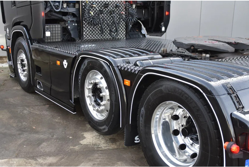 Scania S650 V8 NGS 6x2/4NB - 50 YEARS - FULL AIR - RETARDER - 453 TKM - FULL OPTIONS - EXHAUST PIPE - TOP CONDITION - - Cap tractor: Foto 4 Scania S650 V8 NGS 6x2/4NB - 50 YEARS - FULL AIR - RETARDER - 453 TKM - FULL OPTIONS - EXHAUST PIPE - TOP CONDITION - - Cap tractor: Foto 4