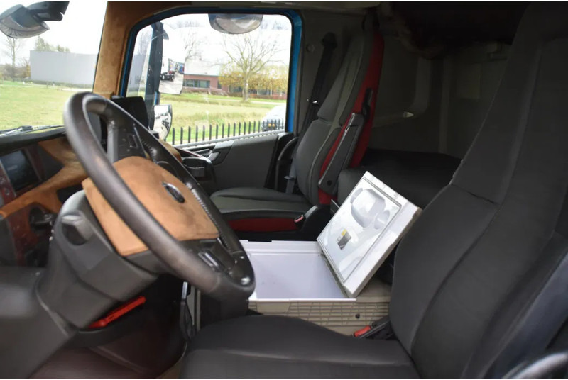 Volvo FH 540 Globe 6x2/4 - 633 TKM - HYDRAULICS - PTO - 2 BEDS - XENON - GOOD CONDITION - - Cap tractor: Foto 5 Volvo FH 540 Globe 6x2/4 - 633 TKM - HYDRAULICS - PTO - 2 BEDS - XENON - GOOD CONDITION - - Cap tractor: Foto 5