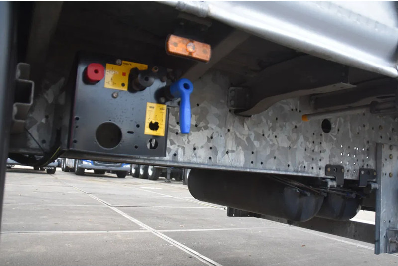 Schmitz Cargobull SCB*S3T - COIL - GALVANIZED - SLIDING CURTAINS/ROOF - DISC BRAKES - TOP CONDITION - - Semiremorcă prelată: Foto 5 Schmitz Cargobull SCB*S3T - COIL - GALVANIZED - SLIDING CURTAINS/ROOF - DISC BRAKES - TOP CONDITION - - Semiremorcă prelată: Foto 5