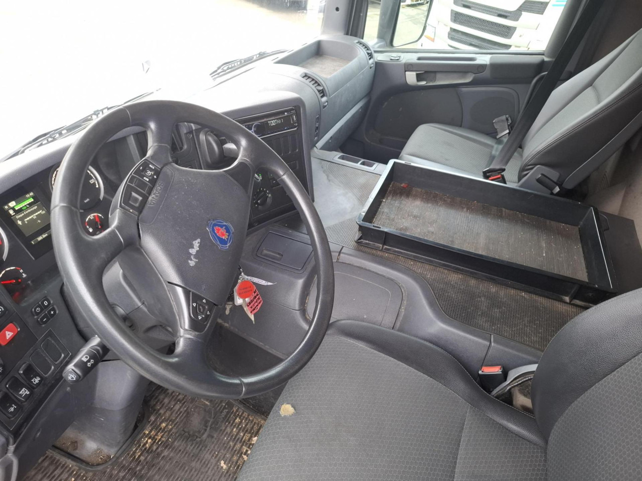 SCANIA P 250 DB4x2MLA - Camion şasiu: Foto 3 SCANIA P 250 DB4x2MLA - Camion şasiu: Foto 3