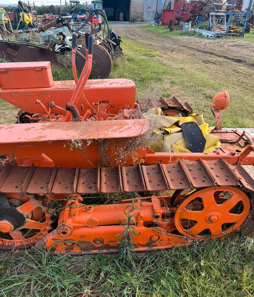 Fiat 352 - Tractor agricol: Foto 2 Fiat 352 - Tractor agricol: Foto 2