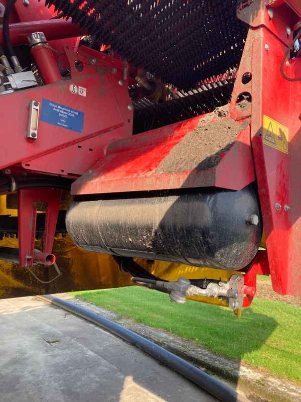 Grimme SE 150-60 UB - Combină agricola: Foto 5 Grimme SE 150-60 UB - Combină agricola: Foto 5