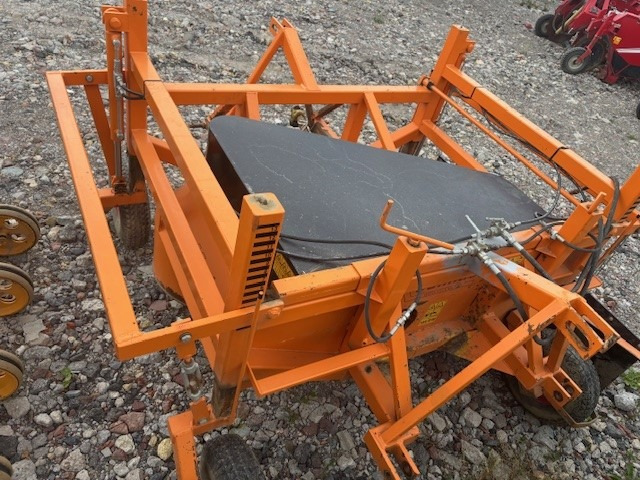 Keulmac ONION TOPPER - Combina de recoltat struguri: Foto 1 Keulmac ONION TOPPER - Combina de recoltat struguri: Foto 1