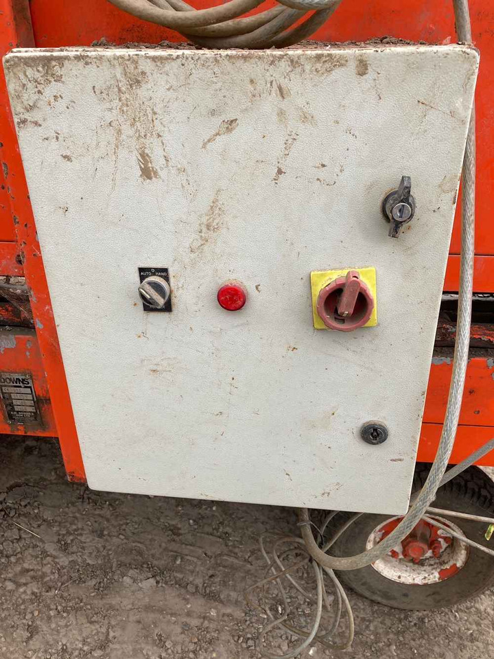 Downs Super Charger/ Expansion Hopper - Utilaje de depozitat: Foto 3 Downs Super Charger/ Expansion Hopper - Utilaje de depozitat: Foto 3