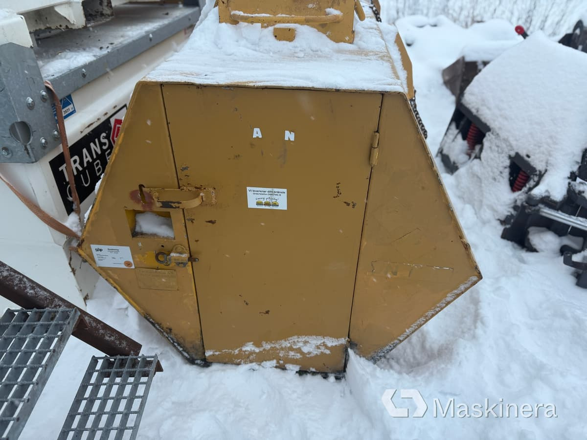 Färmartanken 31 A/Y Bränsletank Färmartanken 3000 liter - Rezervor de stocare: Foto 3 Färmartanken 31 A/Y Bränsletank Färmartanken 3000 liter - Rezervor de stocare: Foto 3