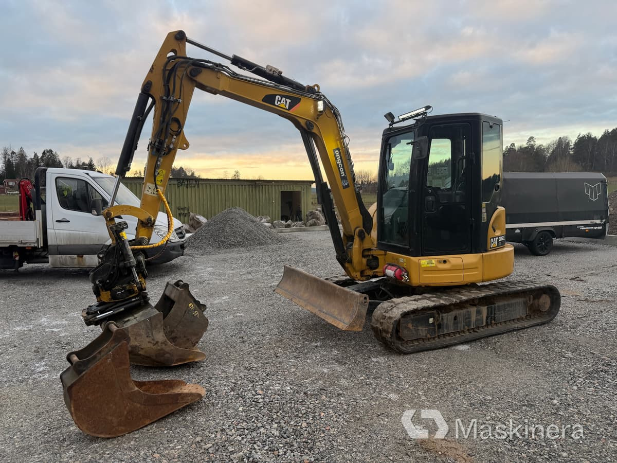 Grävmaskin CAT 305E2 CR med tillbehör - Excavator pe şenile: Foto 1 Grävmaskin CAT 305E2 CR med tillbehör - Excavator pe şenile: Foto 1