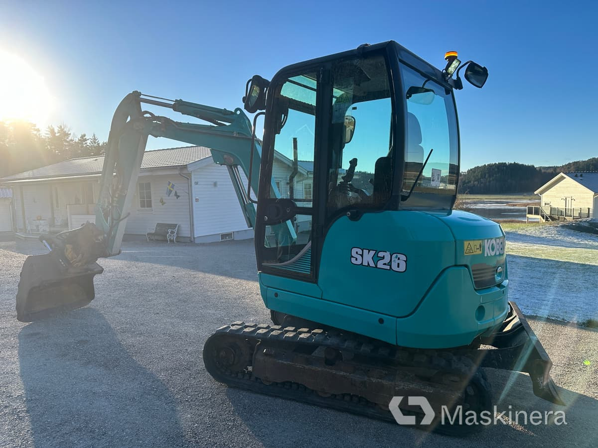Grävmaskin Kobelco SK26 - Excavator pe şenile: Foto 3 Grävmaskin Kobelco SK26 - Excavator pe şenile: Foto 3