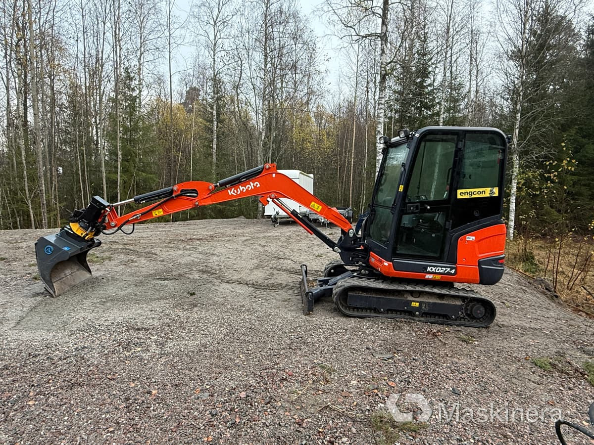 Grävmaskin Kubota KX027-4 med flera redskap - Excavator pe şenile: Foto 2 Grävmaskin Kubota KX027-4 med flera redskap - Excavator pe şenile: Foto 2