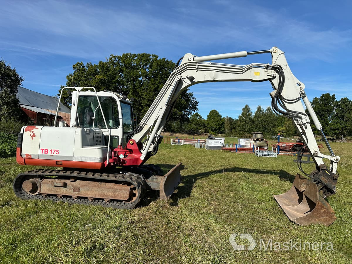 Grävmaskin Takeuchi TB175 - Excavator pe şenile: Foto 4 Grävmaskin Takeuchi TB175 - Excavator pe şenile: Foto 4