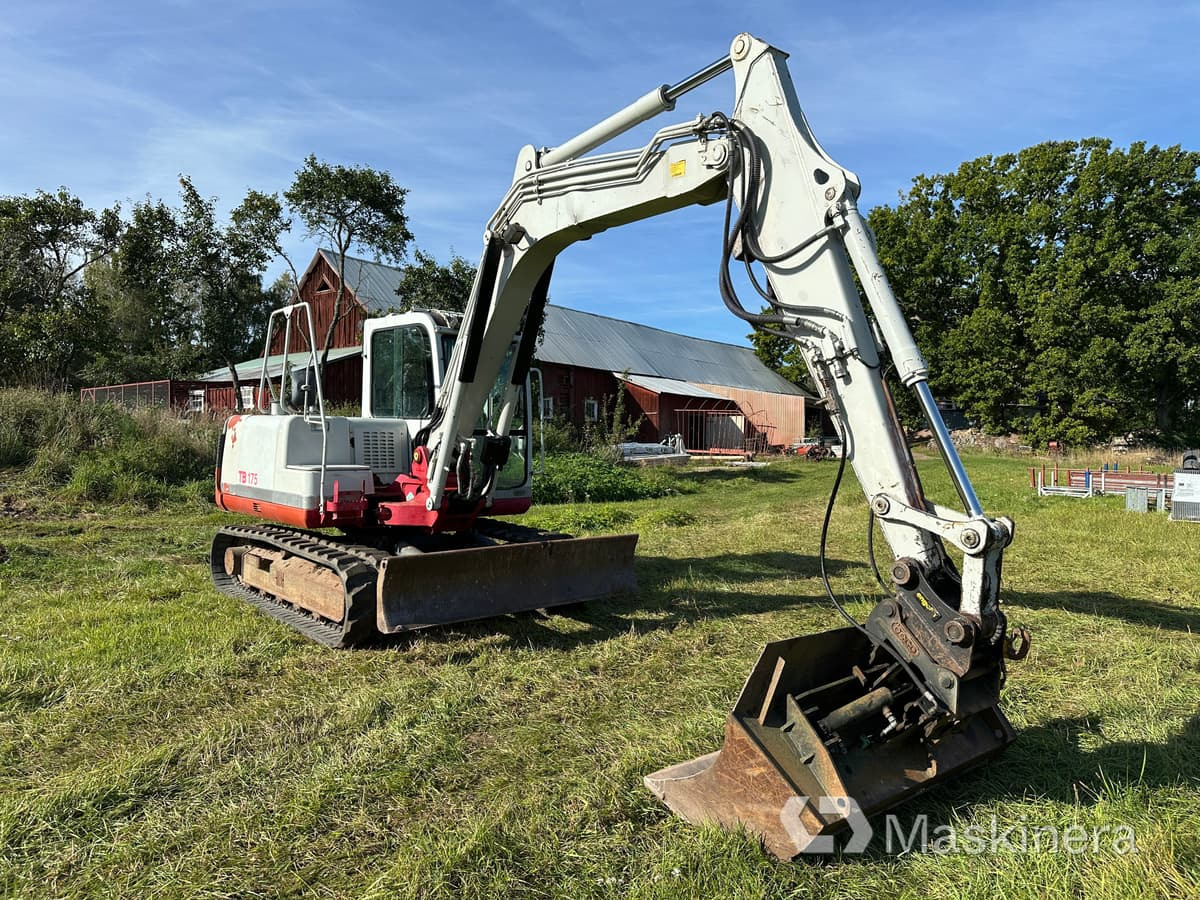 Grävmaskin Takeuchi TB175 - Excavator pe şenile: Foto 3 Grävmaskin Takeuchi TB175 - Excavator pe şenile: Foto 3