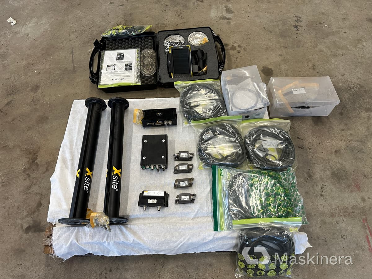 Grävsystem MOBA X-Site Pro 3D GPS komplett - Sistem electric pentru Utilaje constructii: Foto 3 Grävsystem MOBA X-Site Pro 3D GPS komplett - Sistem electric pentru Utilaje constructii: Foto 3