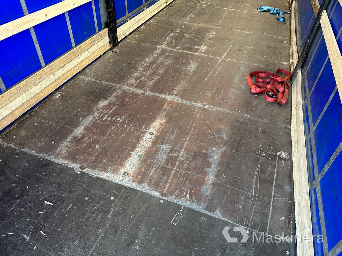 Semiremorcă prelată Krone SD Kapelltrailer Krone: Foto 29 Semiremorcă prelată Krone SD Kapelltrailer Krone: Foto 29