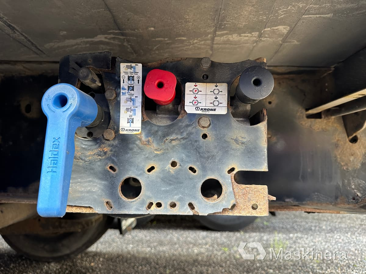 Semiremorcă prelată Krone SD Kapelltrailer Krone: Foto 40 Semiremorcă prelată Krone SD Kapelltrailer Krone: Foto 40