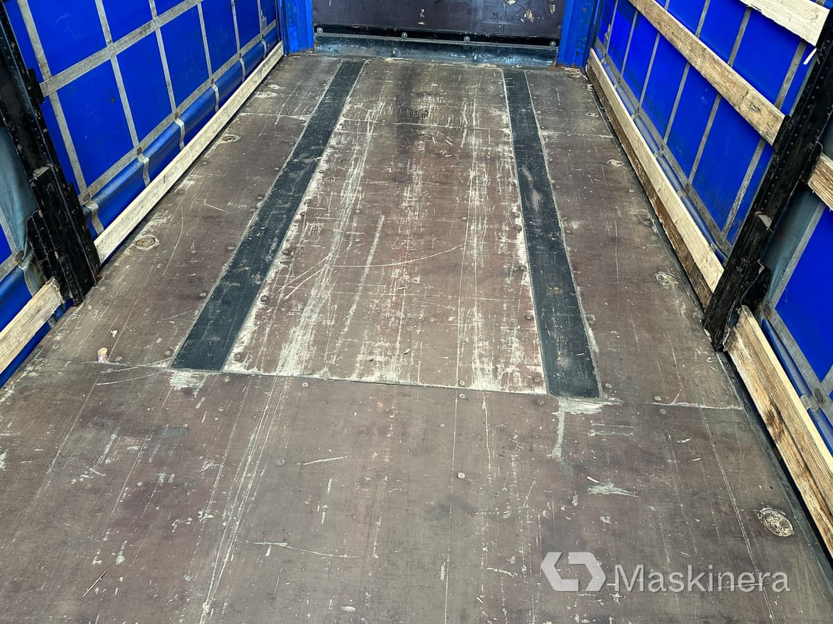 Semiremorcă prelată Krone SD Kapelltrailer Krone: Foto 32 Semiremorcă prelată Krone SD Kapelltrailer Krone: Foto 32