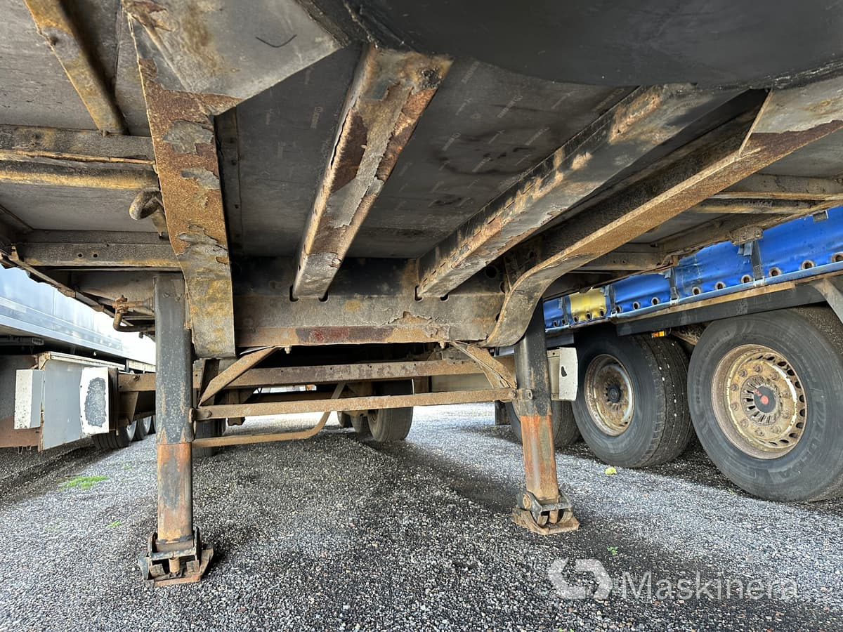 Semiremorcă prelată Krone SD Kapelltrailer Krone: Foto 11 Semiremorcă prelată Krone SD Kapelltrailer Krone: Foto 11