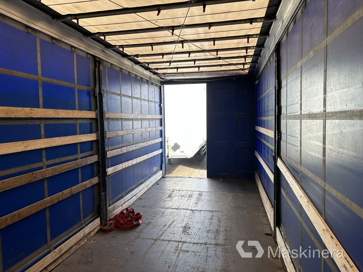 Semiremorcă prelată Krone SD Kapelltrailer Krone: Foto 36 Semiremorcă prelată Krone SD Kapelltrailer Krone: Foto 36