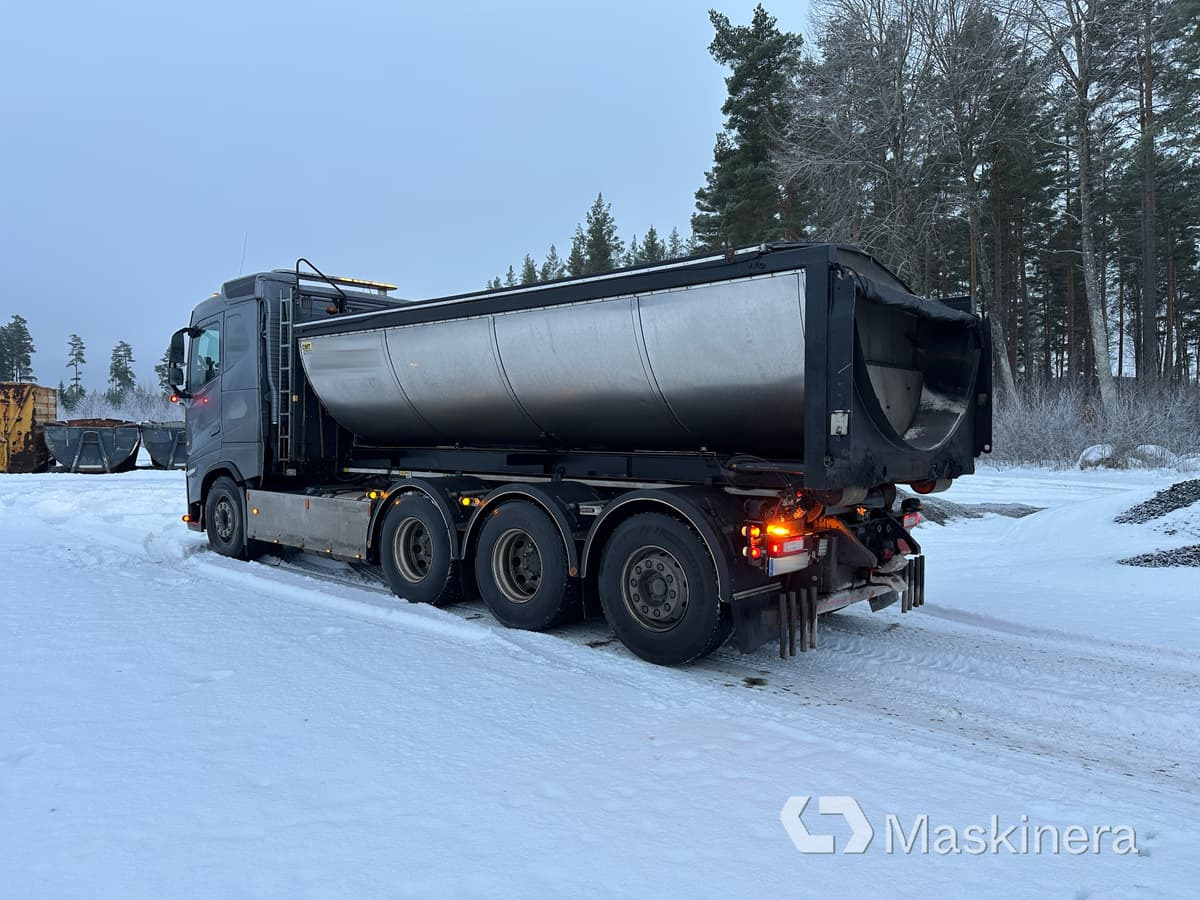 Lastväxlare Volvo FH med sprider & flak - Camion cu cârlig: Foto 3 Lastväxlare Volvo FH med sprider & flak - Camion cu cârlig: Foto 3