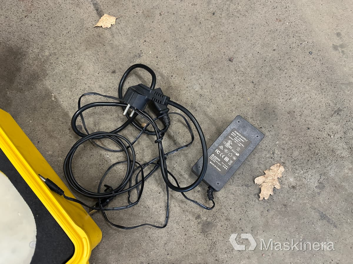 MOBA Xsite Pad GNSS Rover mätstav komplett - Sistem electric pentru Utilaje constructii: Foto 4 MOBA Xsite Pad GNSS Rover mätstav komplett - Sistem electric pentru Utilaje constructii: Foto 4