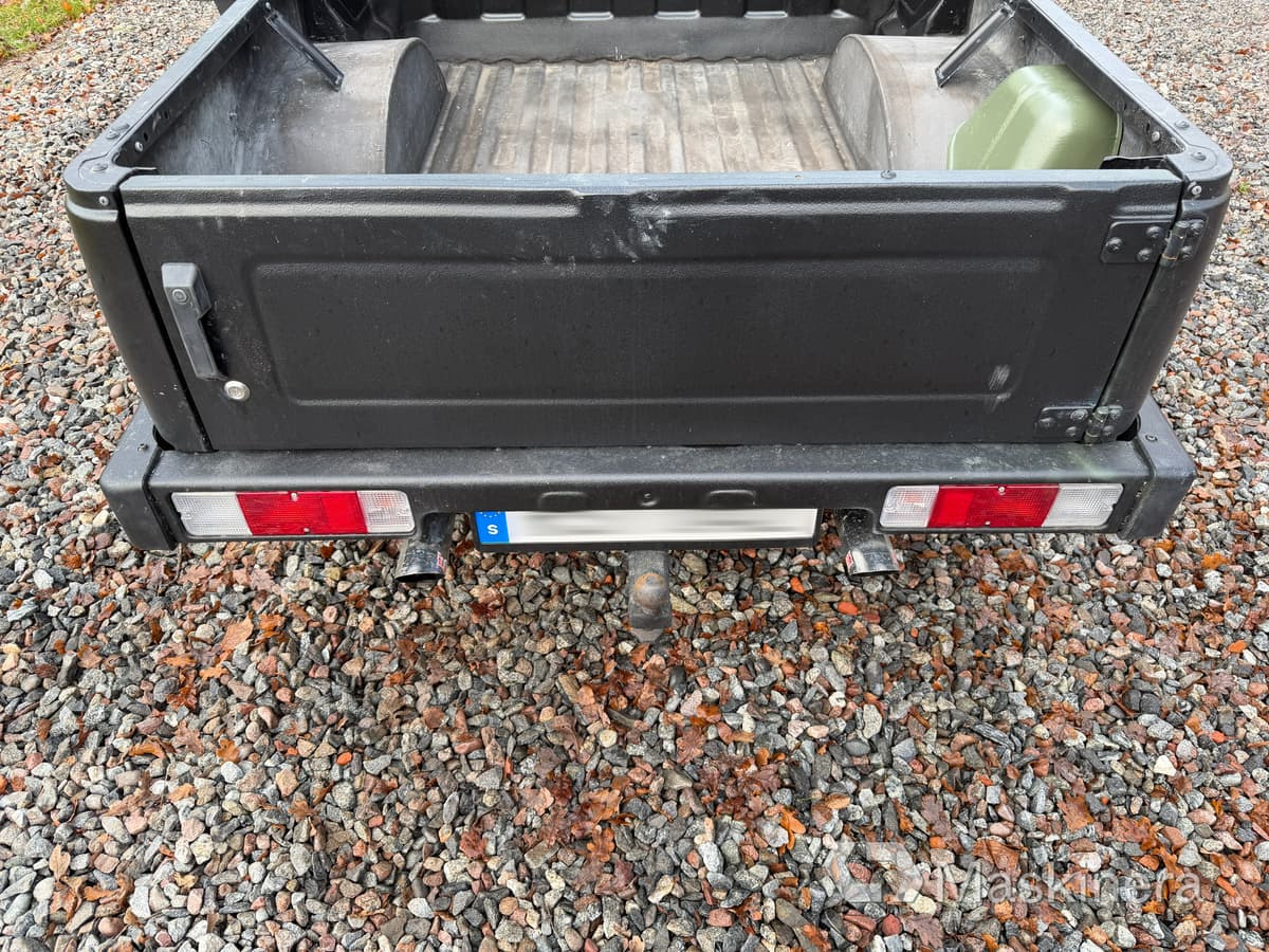 Autoutilitară compactă Pickup Suzuki Samurai 1.9TD 4WD: Foto 10 Autoutilitară compactă Pickup Suzuki Samurai 1.9TD 4WD: Foto 10