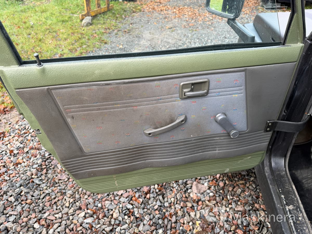 Autoutilitară compactă Pickup Suzuki Samurai 1.9TD 4WD: Foto 29 Autoutilitară compactă Pickup Suzuki Samurai 1.9TD 4WD: Foto 29