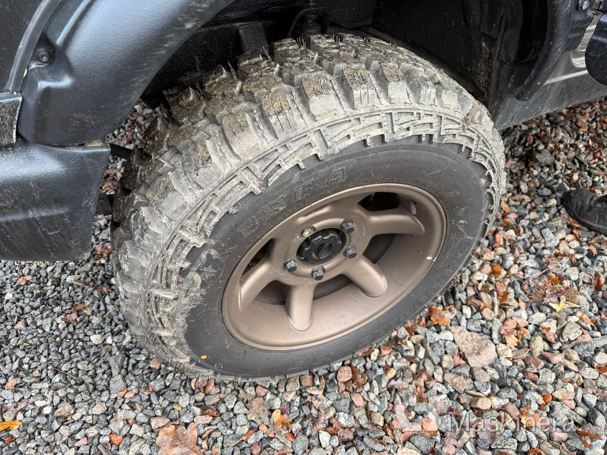 Autoutilitară compactă Pickup Suzuki Samurai 1.9TD 4WD: Foto 17 Autoutilitară compactă Pickup Suzuki Samurai 1.9TD 4WD: Foto 17