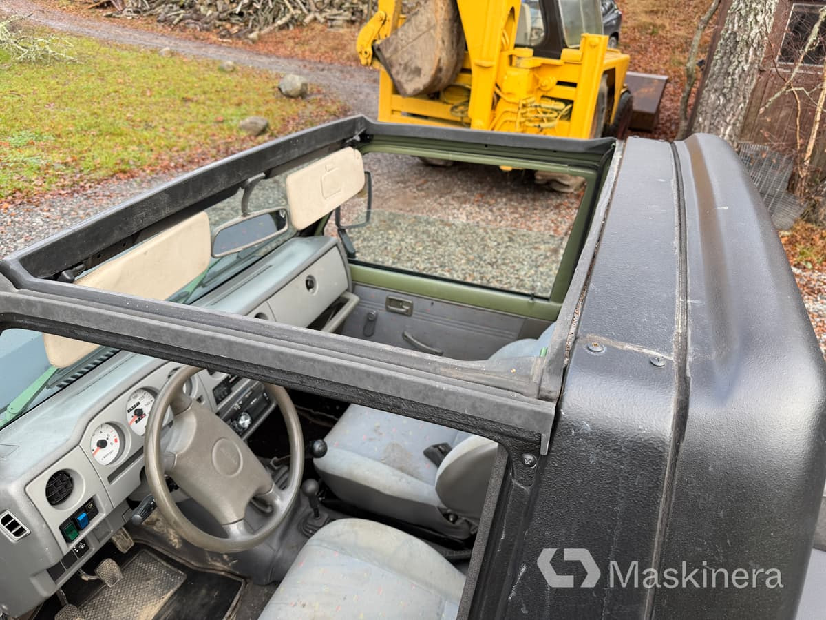 Autoutilitară compactă Pickup Suzuki Samurai 1.9TD 4WD: Foto 40 Autoutilitară compactă Pickup Suzuki Samurai 1.9TD 4WD: Foto 40