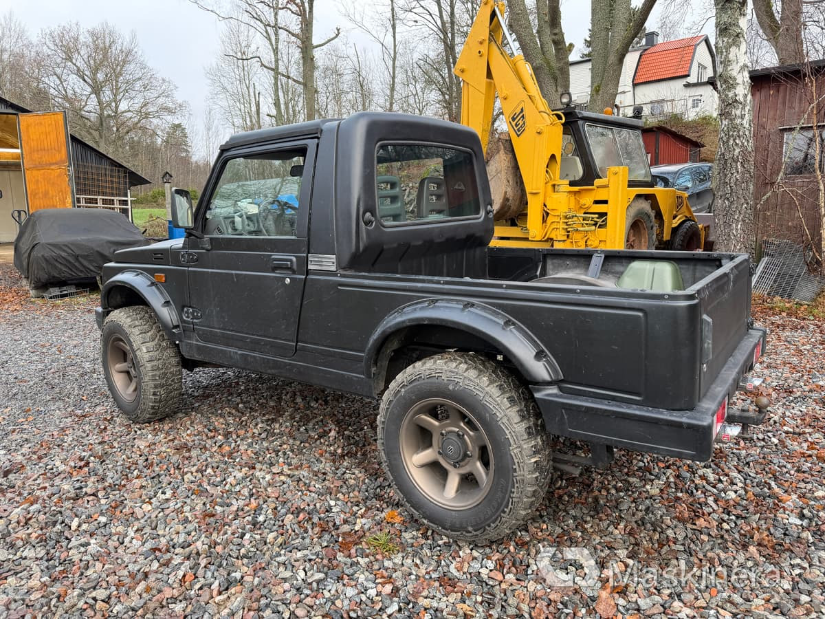 Autoutilitară compactă Pickup Suzuki Samurai 1.9TD 4WD: Foto 8 Autoutilitară compactă Pickup Suzuki Samurai 1.9TD 4WD: Foto 8