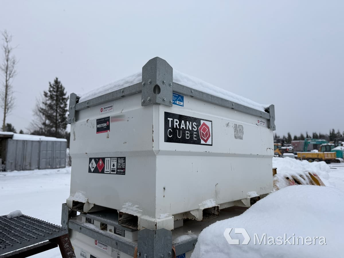 Transcube Global 30 TCG GLB Bränsletank Transcube Global ADR 2980 liter - Rezervor de stocare: Foto 3 Transcube Global 30 TCG GLB Bränsletank Transcube Global ADR 2980 liter - Rezervor de stocare: Foto 3