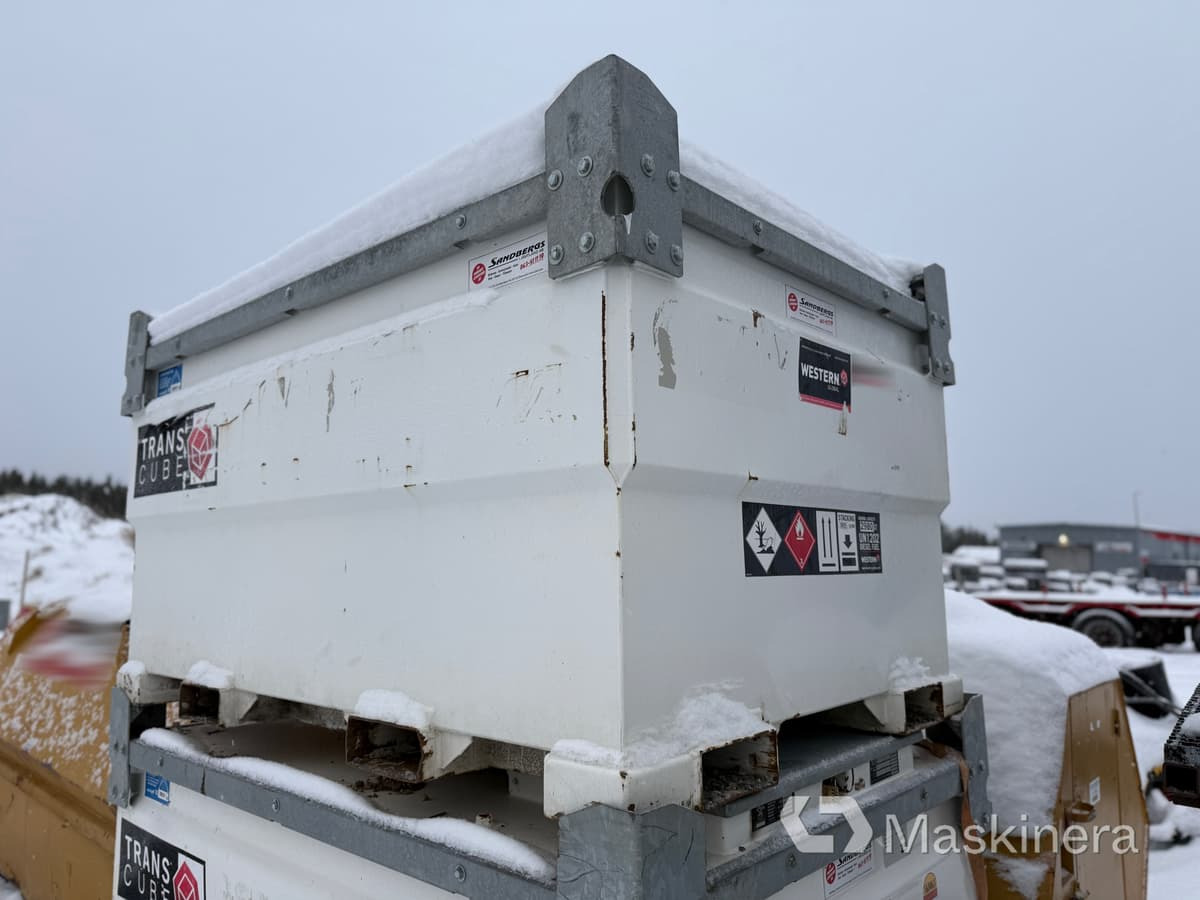 Transcube Global 30 TCG GLB Bränsletank Transcube Global ADR 2980 liter - Rezervor de stocare: Foto 2 Transcube Global 30 TCG GLB Bränsletank Transcube Global ADR 2980 liter - Rezervor de stocare: Foto 2