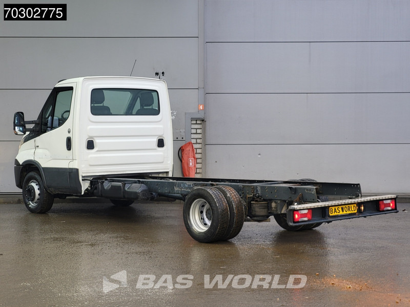Iveco Daily 70C21 3.0L Automaat Luchtvering 435cm WB 210PK Chassis Cabine Airco Cruise Standkachel Euro6 Chassis Fahrgestell Airco Cruise co - Autoutilitară: Foto 2 Iveco Daily 70C21 3.0L Automaat Luchtvering 435cm WB 210PK Chassis Cabine Airco Cruise Standkachel Euro6 Chassis Fahrgestell Airco Cruise co - Autoutilitară: Foto 2