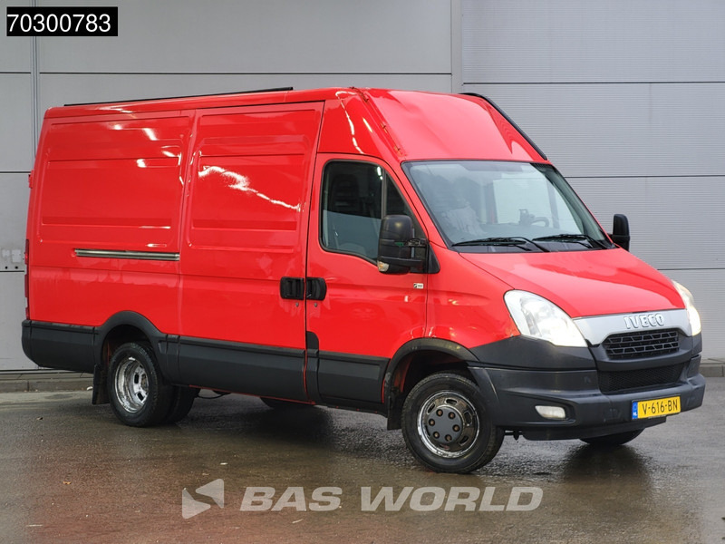 Iveco Daily 35C15 3.0L Luchtvering 2x Schuifdeur Dubbellucht L2H2 3,5t Trekhaak Cruise Parkeersensoren Euro6 L2 Trekhaak Cruise control - Dubă: Foto 5 Iveco Daily 35C15 3.0L Luchtvering 2x Schuifdeur Dubbellucht L2H2 3,5t Trekhaak Cruise Parkeersensoren Euro6 L2 Trekhaak Cruise control - Dubă: Foto 5