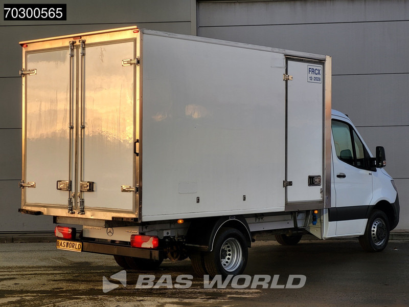 Mercedes-Benz Sprinter 515 CDI Bi-Temp Koelwagen Vriezer Achterdeuren Zijdeur Dubbellucht Carrier Xarios 5 380V Stekker 150PK Airco MBUX CarPlay Euro6 - Autoutilitară frigorifica: Foto 5 Mercedes-Benz Sprinter 515 CDI Bi-Temp Koelwagen Vriezer Achterdeuren Zijdeur Dubbellucht Carrier Xarios 5 380V Stekker 150PK Airco MBUX CarPlay Euro6 - Autoutilitară frigorifica: Foto 5