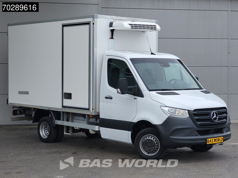 Mercedes-Benz Sprinter 515 CDI Koelwagen Dubbellucht Zijdeur Thermo King 230v-Stekker Airco Cruise MBUX CarPlay Euro6 Koel Koeler Kühl Kühler Kühlwagen - Autoutilitară frigorifica: Foto 3 Mercedes-Benz Sprinter 515 CDI Koelwagen Dubbellucht Zijdeur Thermo King 230v-Stekker Airco Cruise MBUX CarPlay Euro6 Koel Koeler Kühl Kühler Kühlwagen - Autoutilitară frigorifica: Foto 3