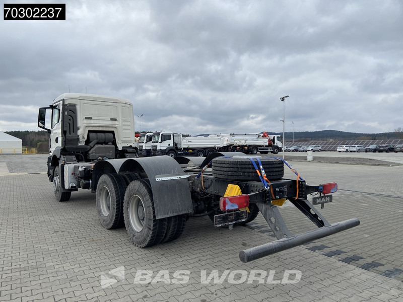 MAN TGS 33.400 6X4 NEW 6x4 chassis Big-Axle Manual Airco EURO 2 - Camion şasiu: Foto 2 MAN TGS 33.400 6X4 NEW 6x4 chassis Big-Axle Manual Airco EURO 2 - Camion şasiu: Foto 2