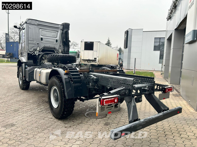 Mercedes-Benz Acrocs 2051 Arocs 4X4 NEW 4x4 chassis! Camper base Steel suspension Big-Axle Automatic Euro 6 - Camion şasiu: Foto 2 Mercedes-Benz Acrocs 2051 Arocs 4X4 NEW 4x4 chassis! Camper base Steel suspension Big-Axle Automatic Euro 6 - Camion şasiu: Foto 2