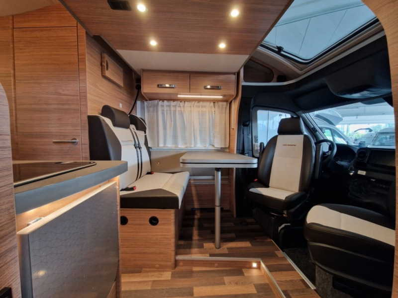 Weinsberg CaraCompact Suite MB 640 MEG - Autorulotă integrată: Foto 4 Weinsberg CaraCompact Suite MB 640 MEG - Autorulotă integrată: Foto 4
