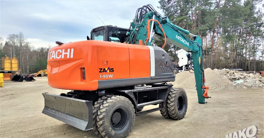 Hitachi ZX140W-3 - Excavator pe roţi: Foto 4 Hitachi ZX140W-3 - Excavator pe roţi: Foto 4