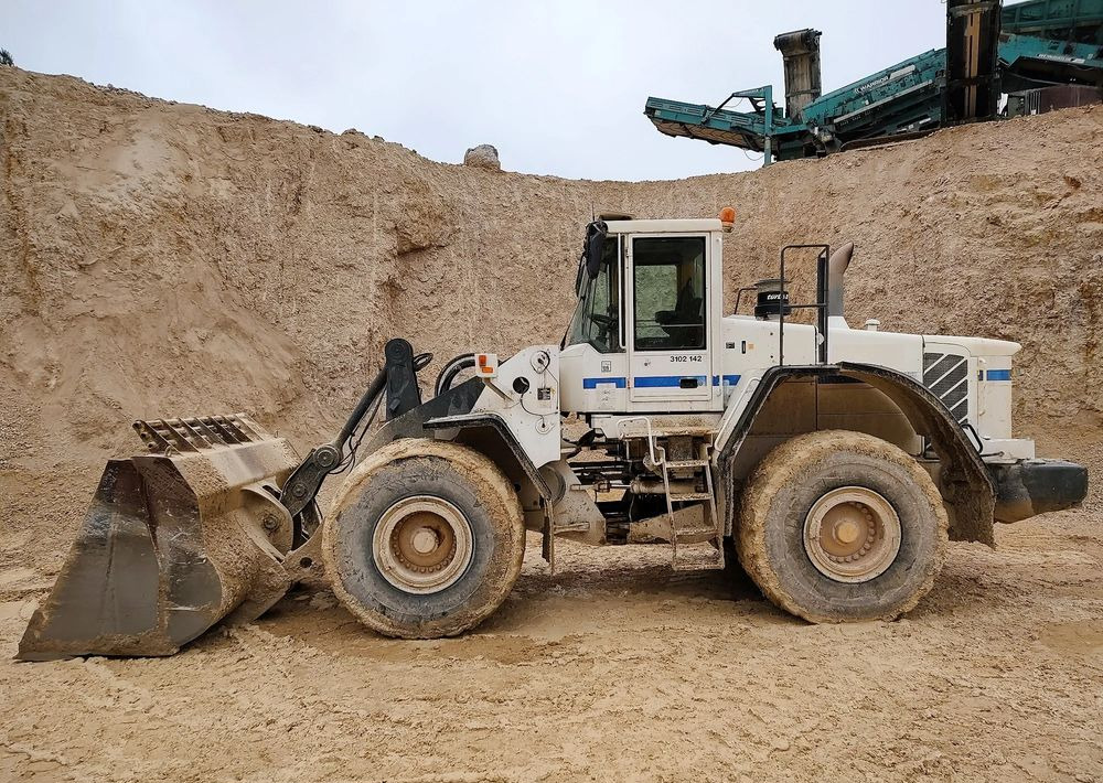 Volvo L180E - Încărcător frontal pe pneuri: Foto 2 Volvo L180E - Încărcător frontal pe pneuri: Foto 2