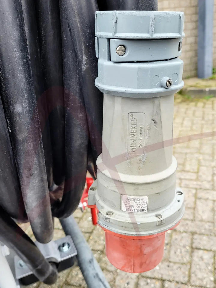 AXA POWER 3GSTS 200/345L - Grup electrogen GPU: Foto 5 AXA POWER 3GSTS 200/345L - Grup electrogen GPU: Foto 5