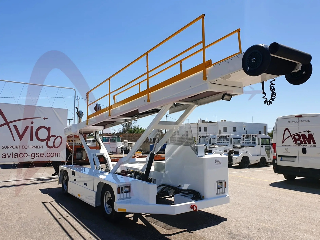 CHARLATTE CBL2000D - Transportor cu bandă pentru avioane: Foto 1 CHARLATTE CBL2000D - Transportor cu bandă pentru avioane: Foto 1