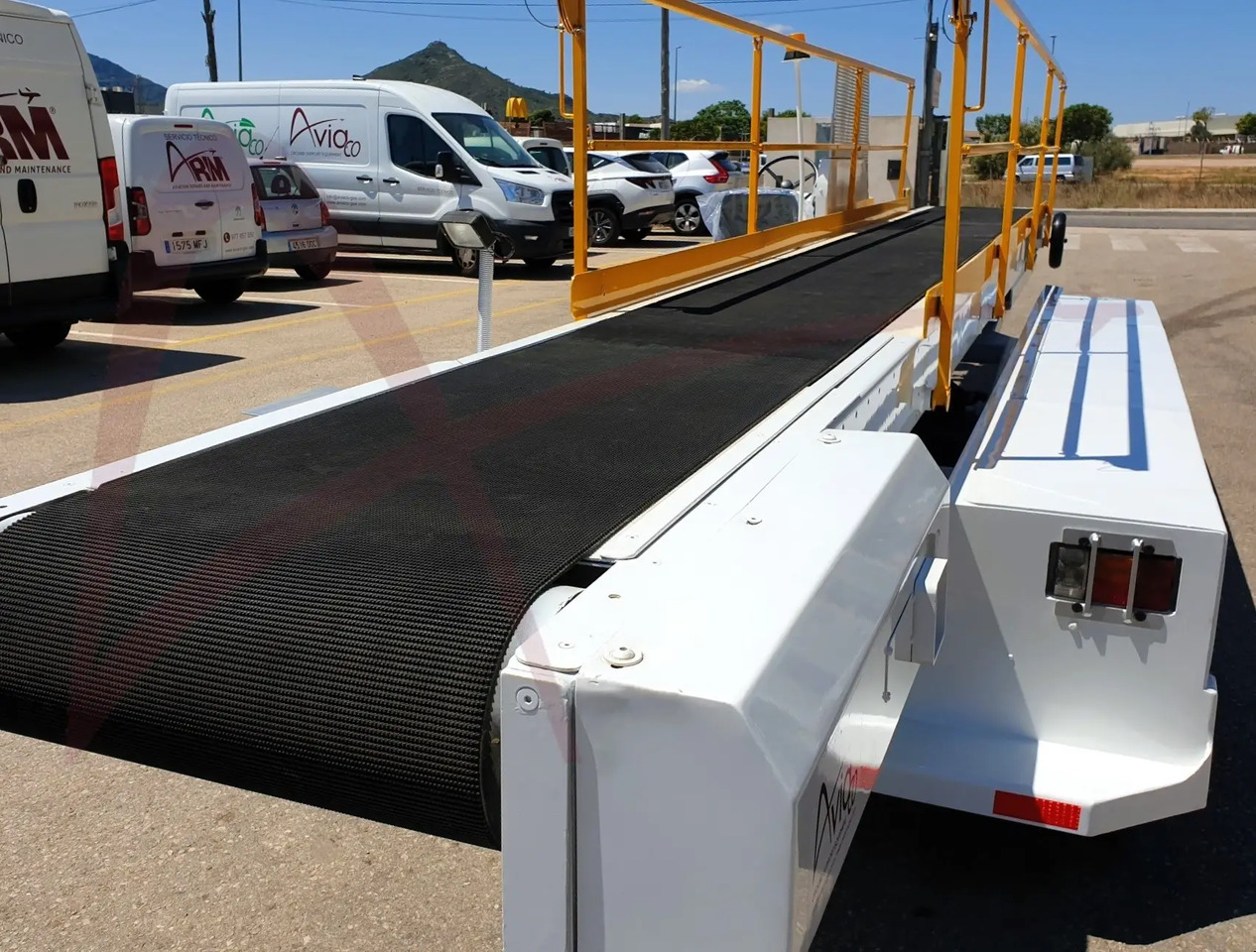 CHARLATTE CBL2000D - Transportor cu bandă pentru avioane: Foto 3 CHARLATTE CBL2000D - Transportor cu bandă pentru avioane: Foto 3