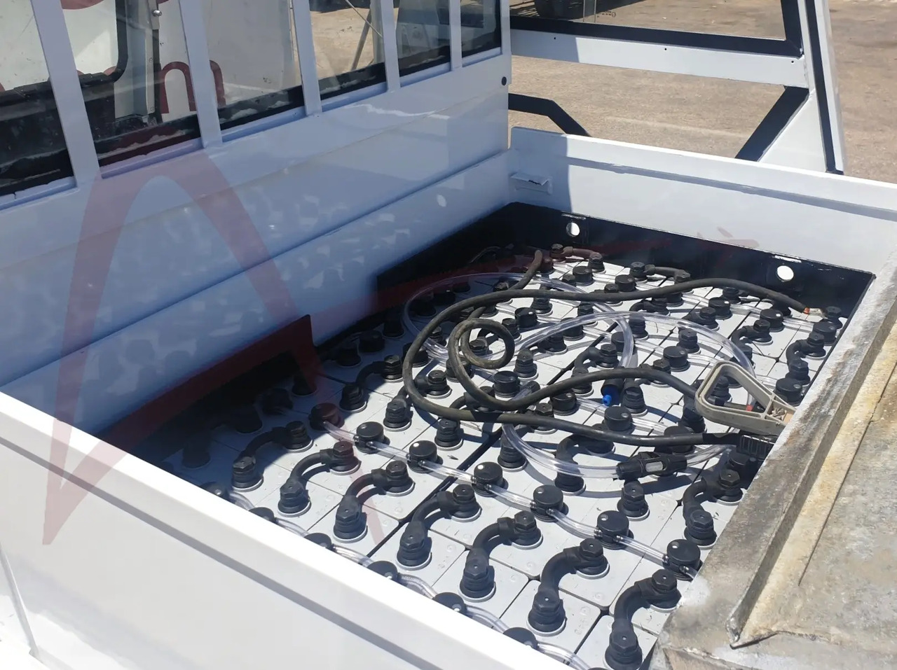 CHARLATTE T135 AC - Tractor pentru bagaje: Foto 5 CHARLATTE T135 AC - Tractor pentru bagaje: Foto 5