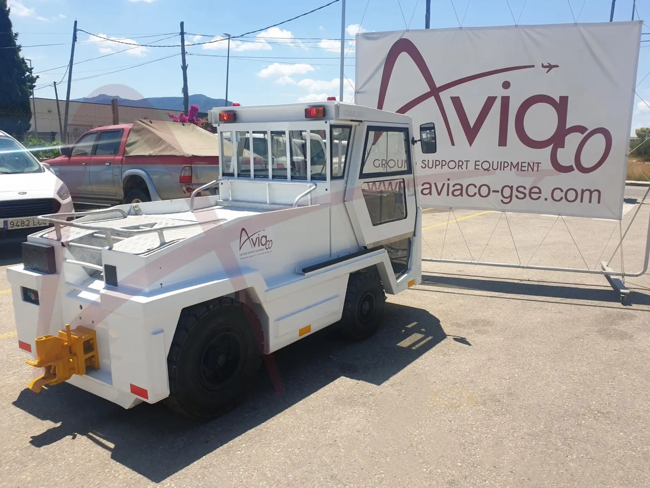 CHARLATTE T135 AC - Tractor pentru bagaje: Foto 1 CHARLATTE T135 AC - Tractor pentru bagaje: Foto 1